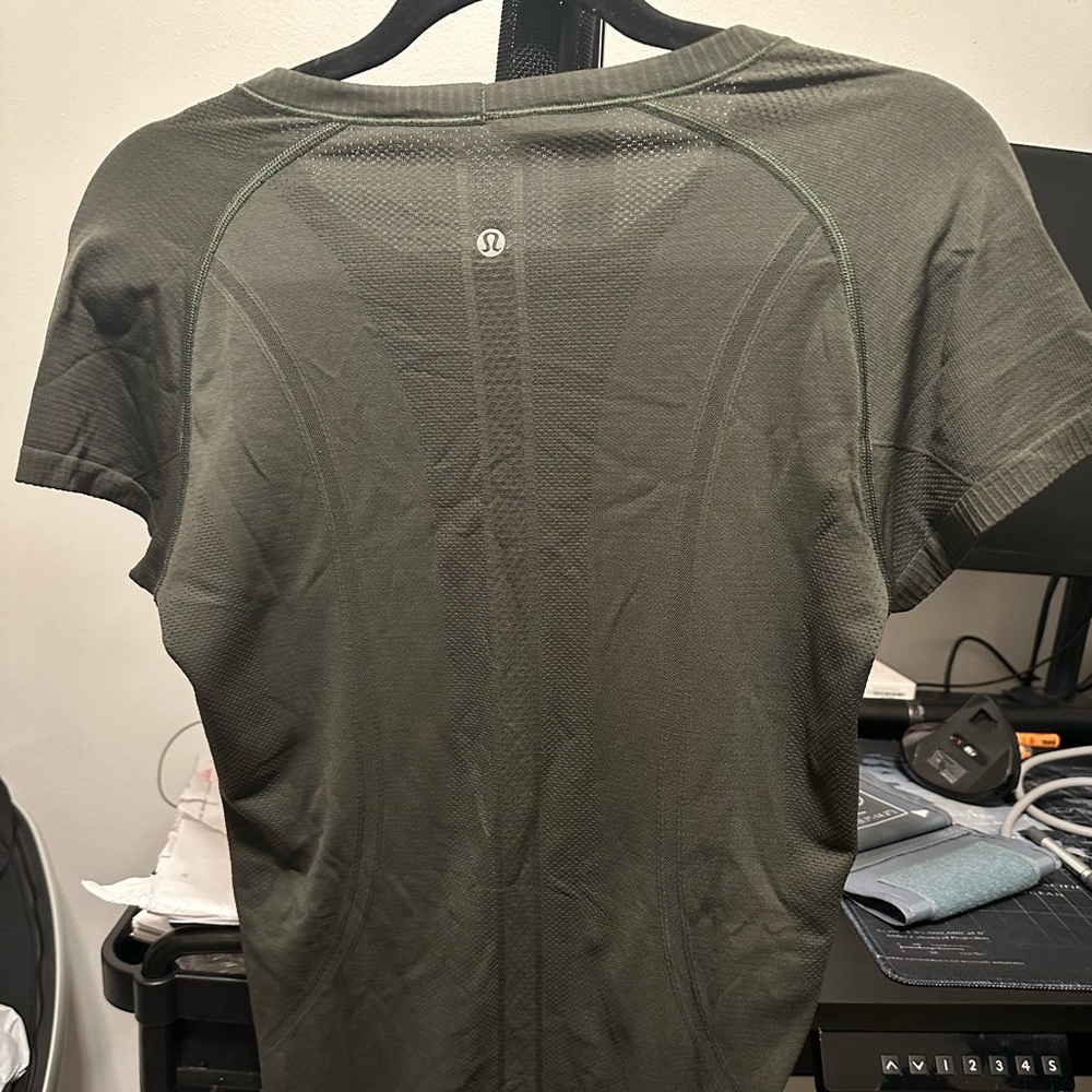 Lululemon Swiftly Tech Short Sleeve